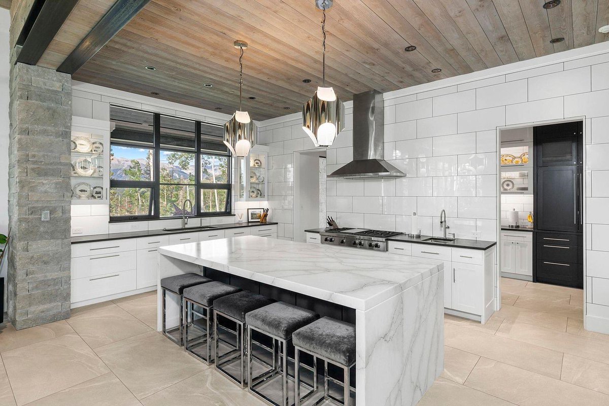 barndominium_us's tweet photo. 336 Ridge Rd, Telluride, CO - $18.5m https://t.co/wisUgs9sdp