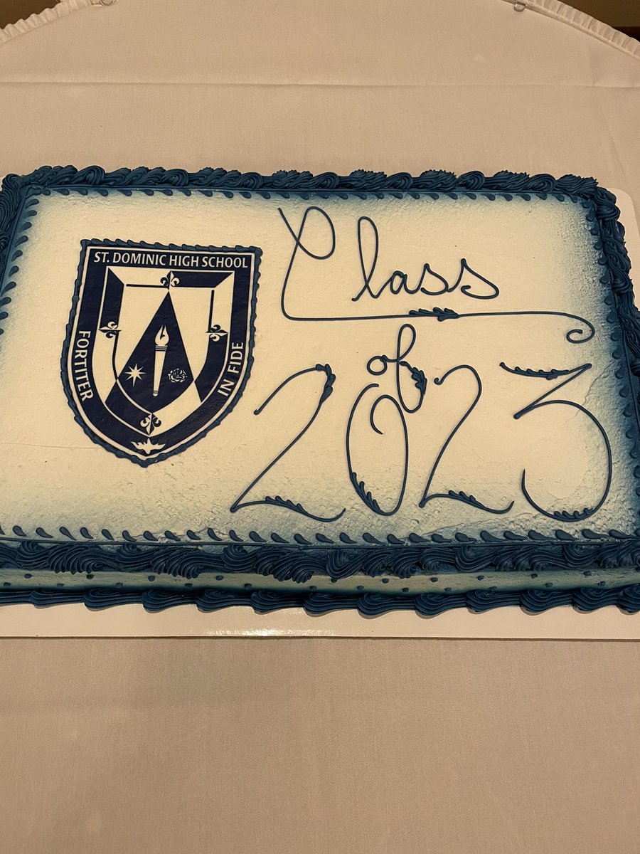 Last night, after an emotional day of saying goodbye to our classmate Aidan Wania, the @StDominicHS Senior class and parents gathered 600 strong to celebrate the start of senior year with a dinner at Old Hickory. It was a great way to celebrate the year ahead.