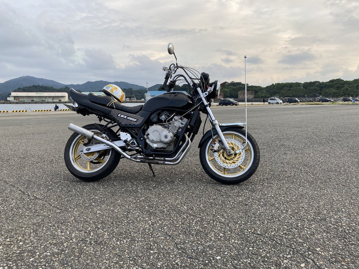 JADE250mc23's tweet photo. 横須賀とか神奈川辺りの海岸線を単車でドヤ顔決めながら走りたい🫰 https://t.co/utREX4eAX4