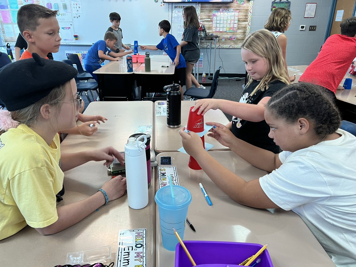 MichikaLinton's tweet photo. Day 2! We had so much fun with our cup stacking challenge. I loved hearing their cheers of excitement ❤️ @USD449 https://t.co/DMXsqMGPDw