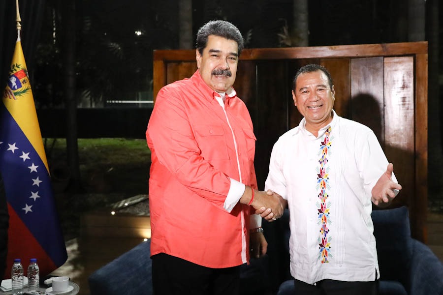 NicolasMaduro tweet picture