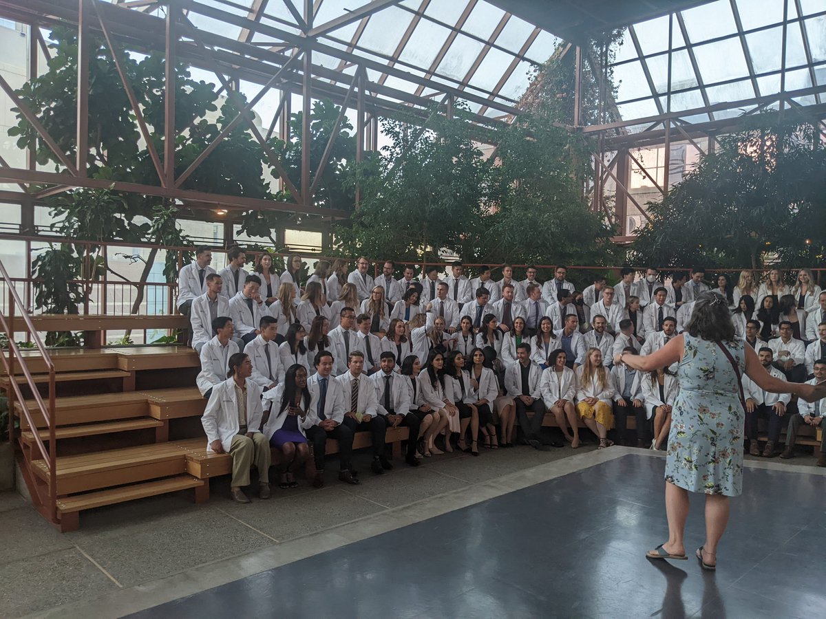 UAlberta_FoMD's tweet photo. Group photo! 📸 https://t.co/a5Gvbc2HVC