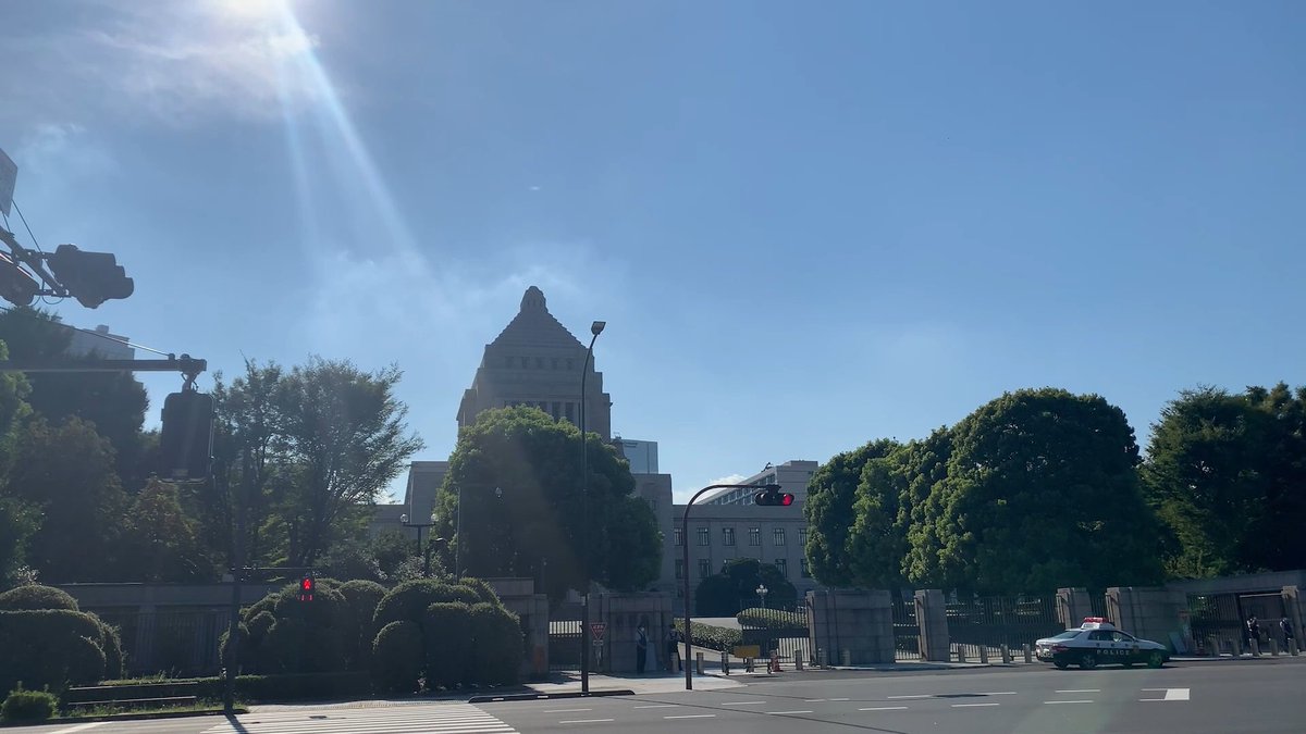 Paranormalres19's tweet photo. I found a UFO over the Capitol in Tokyo, Japan. https://t.co/kFHiBbBexk

#paranormal #UFO #alien #TOKYO
#JAPAN #Houses of Parliament https://t.co/9u4zvChnzE