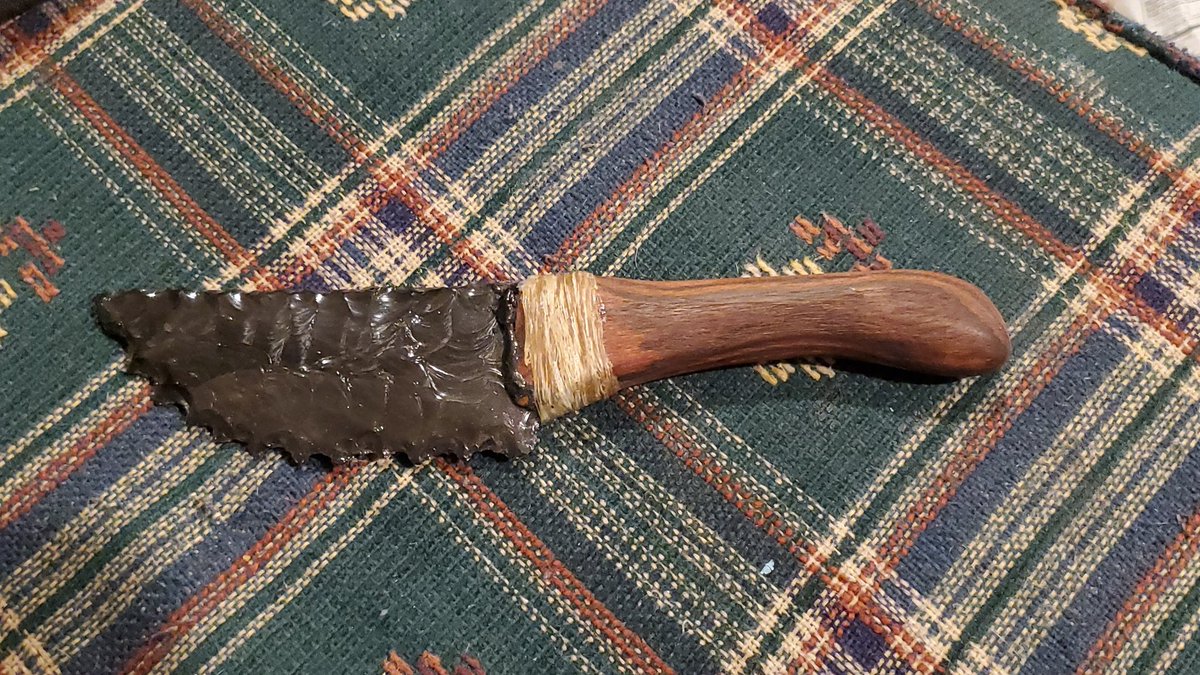 ImmortalPyro's tweet photo. @denise_gipson_ @gunsnrosesgirl3 I tweeted this, saw you beat me to it, and then deleted it. :)
I have an obsidian knife I keep on my desk.  One of my favorite weapons. https://t.co/DzIJGOq8Gz