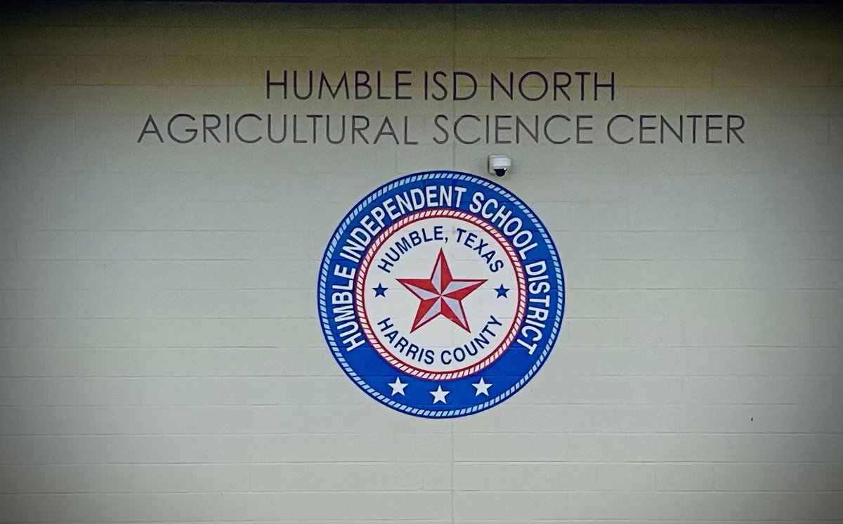 Kpangarakis_HTX's tweet photo. The new Humble ISD agricultural center is amazing! It is going to be such an exciting year for @HumbleISD_KPHS and @HumbleISD_KHS FFA students to have a new home for their animals! #FFAMom #WeAreKpark #HumbleISD https://t.co/RatXIT2T0V