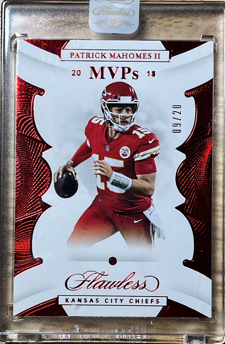 Decided on this being the next giveaway. The color match is absolutely 🔥. When this tweet gets 20 RTs I’ll pick a winner. #Mahomes #Giveaway #Flawless #RT