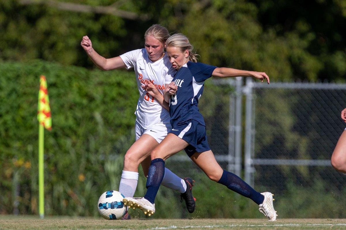 Carlos Reveiz tweet media