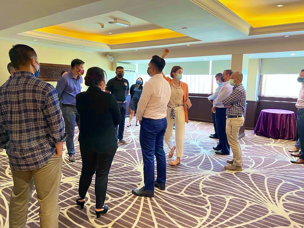 Syl_G13's tweet photo. After taking a “walk in refugees’ and migrants’ shoes”, investigations into #smuggling of migrants networks and SAR missions are underway in @UNODC_SEAP lead SOM by SEA training for Malaysian law enforcement agencies in Kota Kinabalu! Thanks to @CanadaFP for funding support! https://t.co/w30DsxRIpa