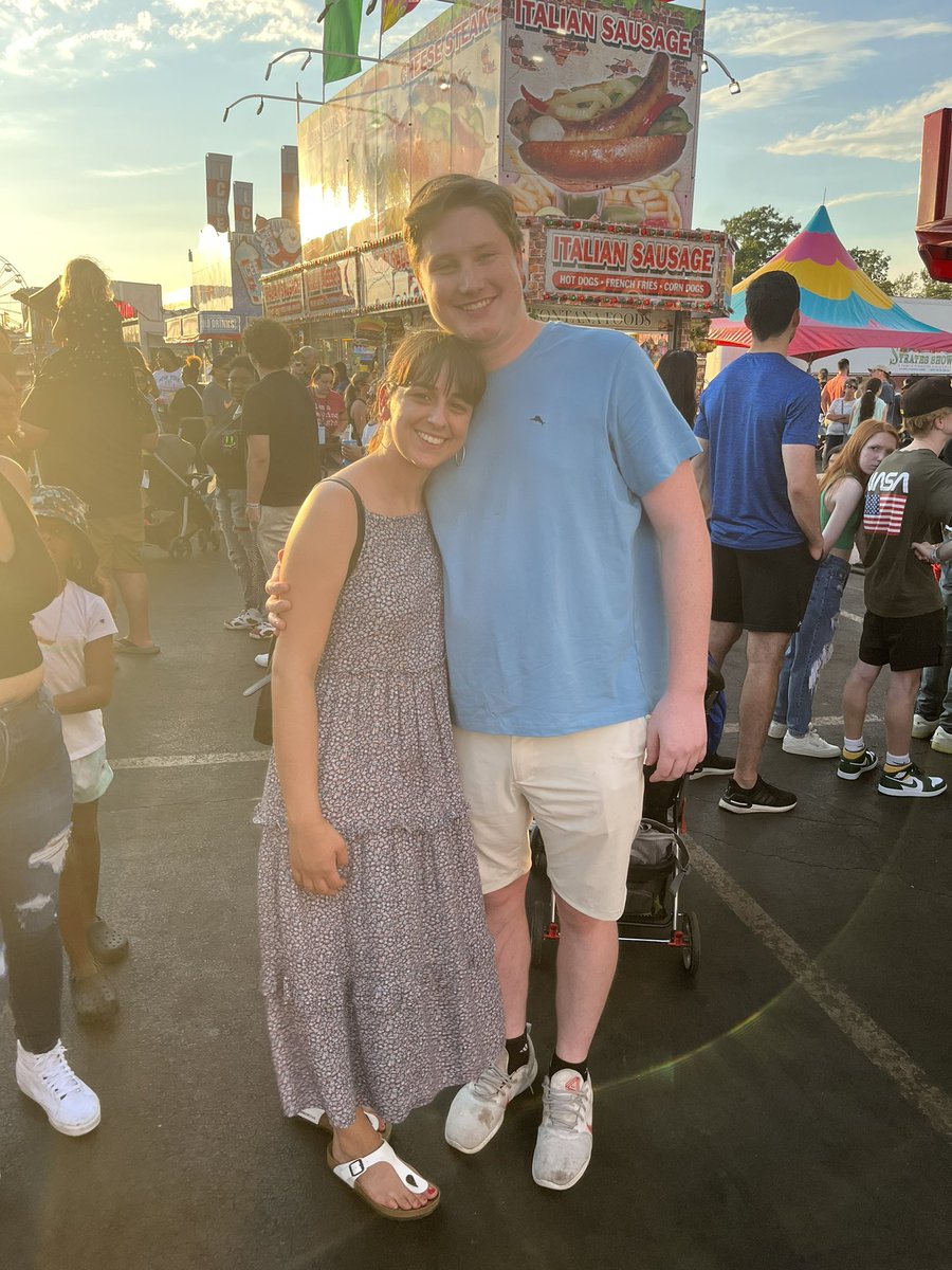 PatRoberts20's tweet photo. Fried Oreos ✅ Fried Pickles ✅ https://t.co/msKSz8fmb5