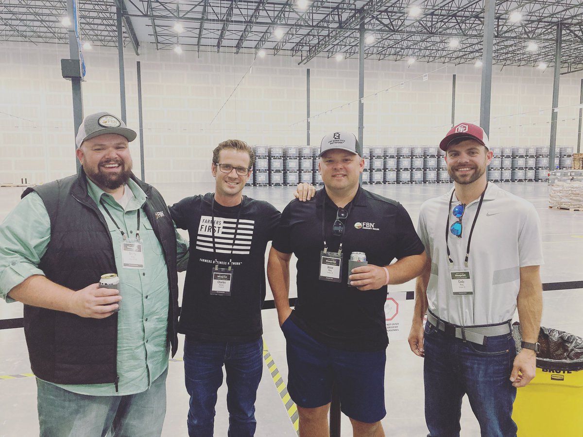 KINGAGLLC's tweet photo. KING-AG with @FBNFarmers co-founder @charlesbaron at Brighton, CO warehouse. FBN’s largest warehouse at 200,000 sf. Need glyphosate? We got it! #FARMERSFIRST #FBN #AgTwitter https://t.co/Sbmtjq3WuC