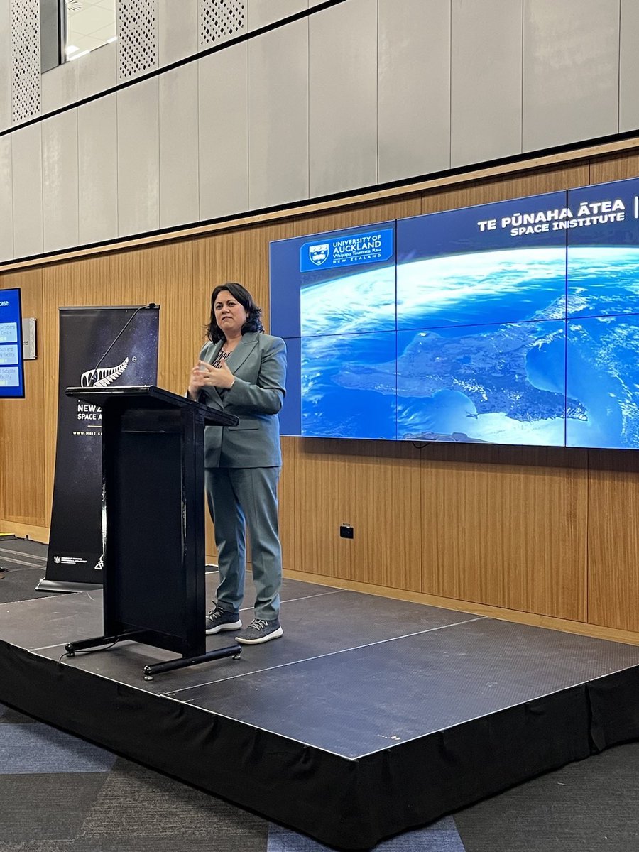 drayeshaverrall's tweet photo. I packed the recess with #science &amp; #innovation visits - opening the National Space Test Facility @AucklandUni, met the next generation of drug developers @MWC_CoRE and heard about how science can drive the circular economy @scion https://t.co/0NvmhMSJgE