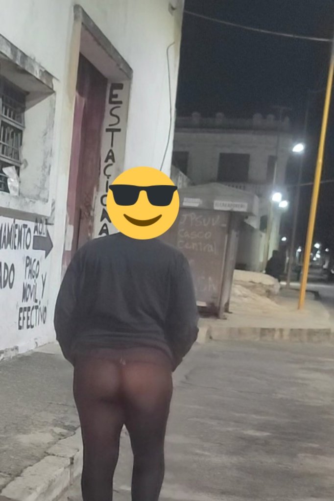 fetichevalraul's tweet photo. Y ahora todo iluminado, poco que esconder... https://t.co/i7tdXX4aUl