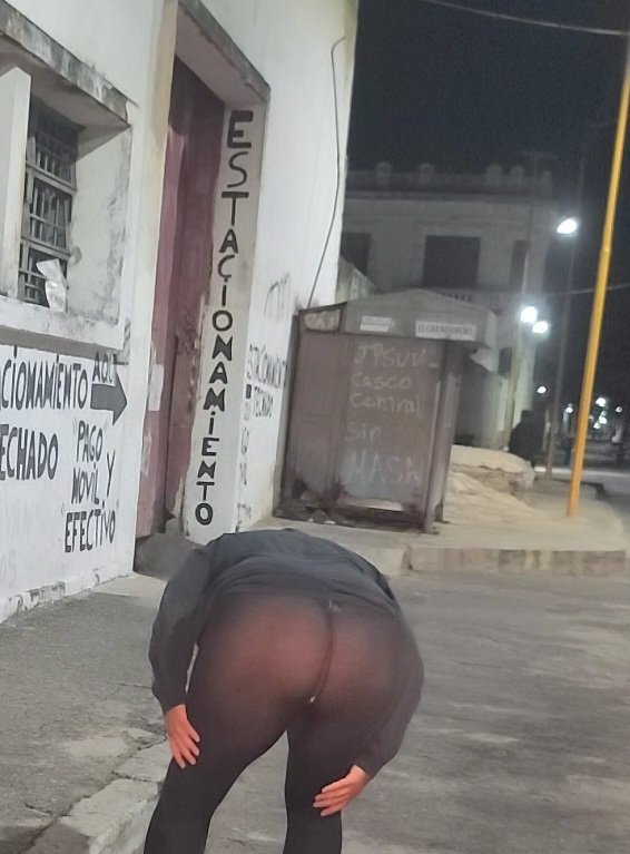 fetichevalraul's tweet photo. Y ahora todo iluminado, poco que esconder... https://t.co/i7tdXX4aUl