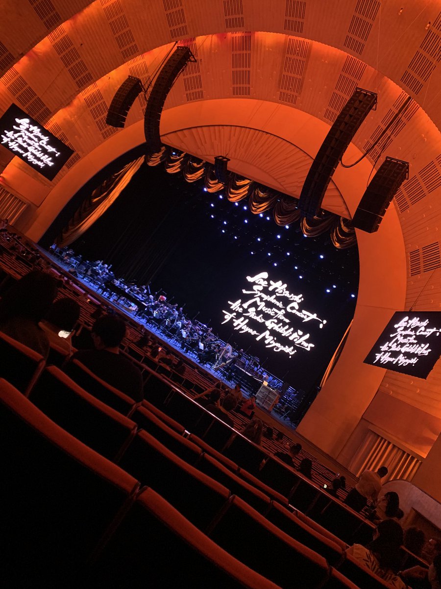 Radio City Music Hall、本当に大好き。いつ来ても良いホールだなぁ💖

#nyc #radiocitymusichall #JoeHisaishi #ghibli