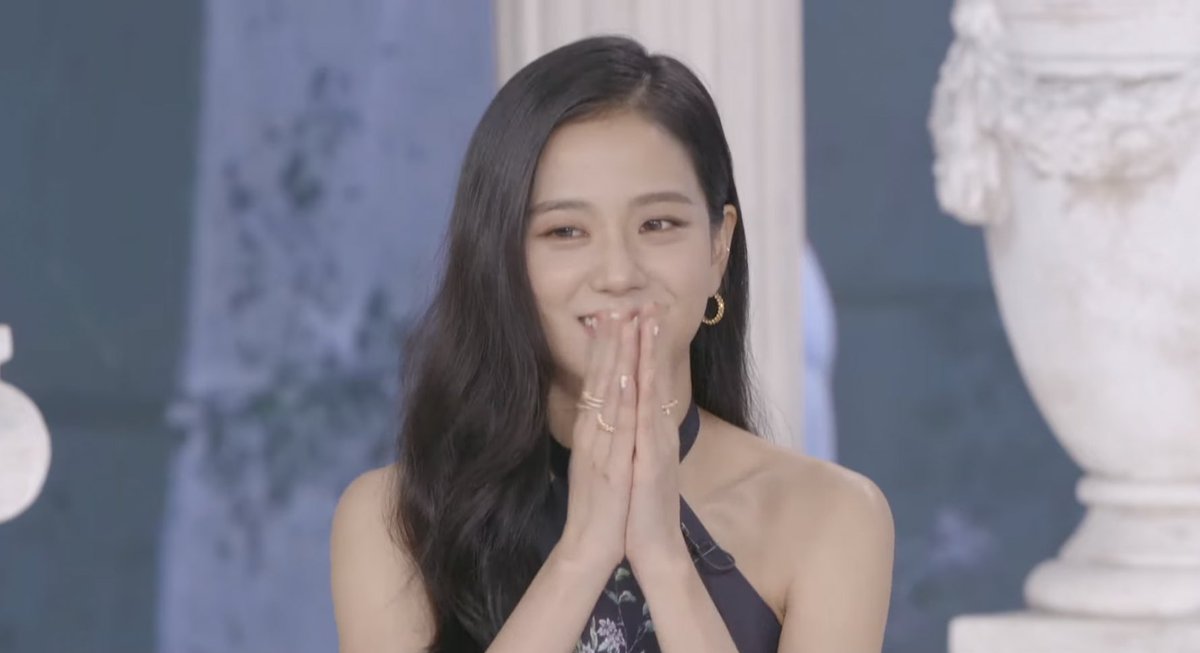 jisoo pics tweet media