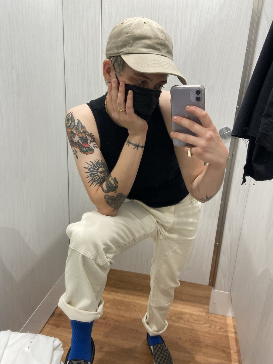 jupitersbf's tweet photo. hey twitter void this is me in a tank top https://t.co/ozEUwa8aq8
