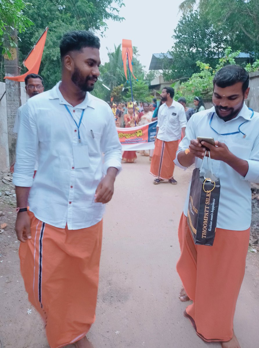 AathuD's tweet photo. ശ്രീ കൃഷ്ണ ജയന്തി 2022
#SreeKrishnaJayanthi https://t.co/lCq2HDcVqI