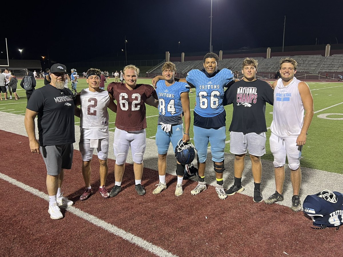 CoachHaberman's tweet photo. Six former Westside Football players Played in Scrimmage tonight. Morningside university vs Iowa Central. What a fun game to watch. @cal_weidemann @TravisIngram__ @AshtonTravis402 @jack_james03 @Cole_Haberman22 @CalebSchweigart https://t.co/mwFmOBF5Dt
