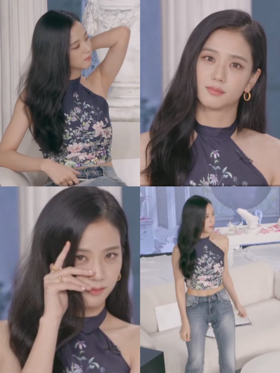 JISOO IS SO HOT