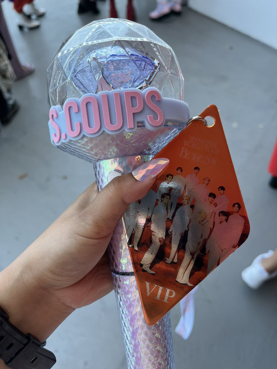 mortie__lim's tweet photo. After 2 years, I finally got a chance to see them again. 4 years since I saw Seungcheol but now Dino's the one who's absent😭 Thank you @pledis_17 for giving us an amazing night even though you are not complete. Get well soon Chan. Hope to see you guys again💖💎 #BETHESUNinLA https://t.co/nRU5TdusKQ