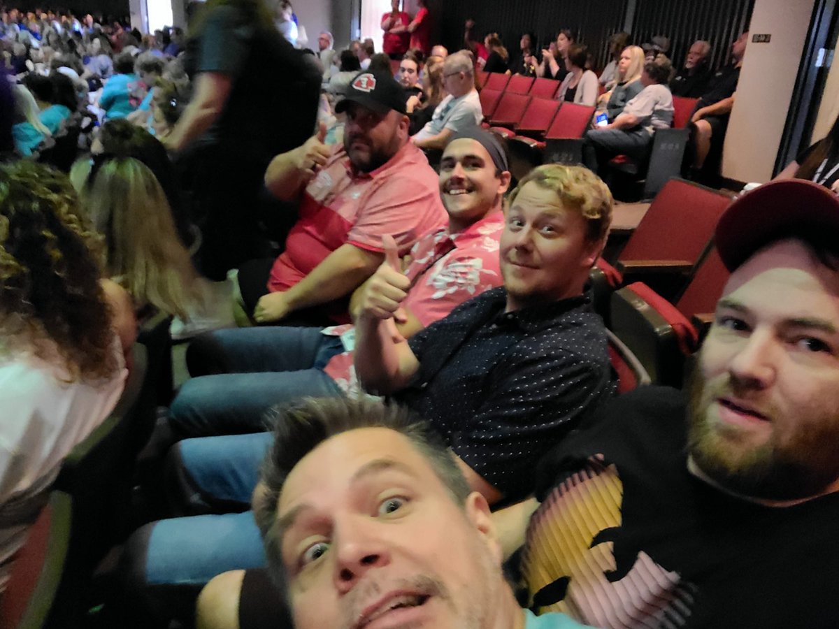 BridgesHS's tweet image. Back at it again!!! #BRIDGES #FAMILY