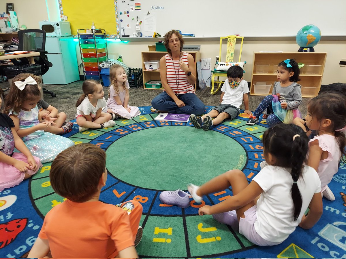 So much opportunity to purposefully play, learn, explore, create, and build language in every environment throughout the day <a href="/HumbleISD_FE/">Foster Elementary</a>  <a href="/HumbleISD_PREK/">HumbleISD ECE</a> -- even their SLP @Fosterspeechie loves coming to #Play4PreK! <a href="/PreK_Canterbury/">Alice Canterbury</a> <a href="/BatsellECSE/">Amanda Batsell</a> #MsG <a href="/NoleahPreK/">Noleah Cole</a> <a href="/HumbleISD/">Humble ISD</a>