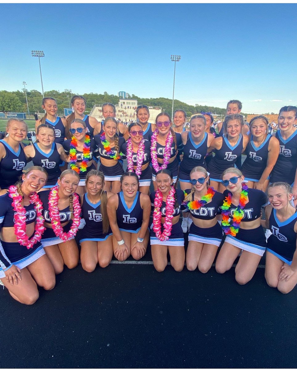 LC_Dance_Team's tweet photo. First game, we had a blast!! Great job Titans!! 💙🤍🏈 https://t.co/QAsOJ8U9d6