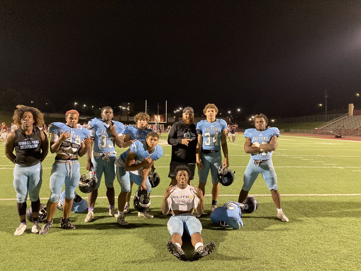 Grateful for #TheRBMafia. I love being the running backs coach here at Iowa Central! 🤌🏼

Wrapped up Fall camp with a fun night in Sioux City with an exciting scrimmage. Looking forward to more work ahead #CRB 

#HighOctane 🔱