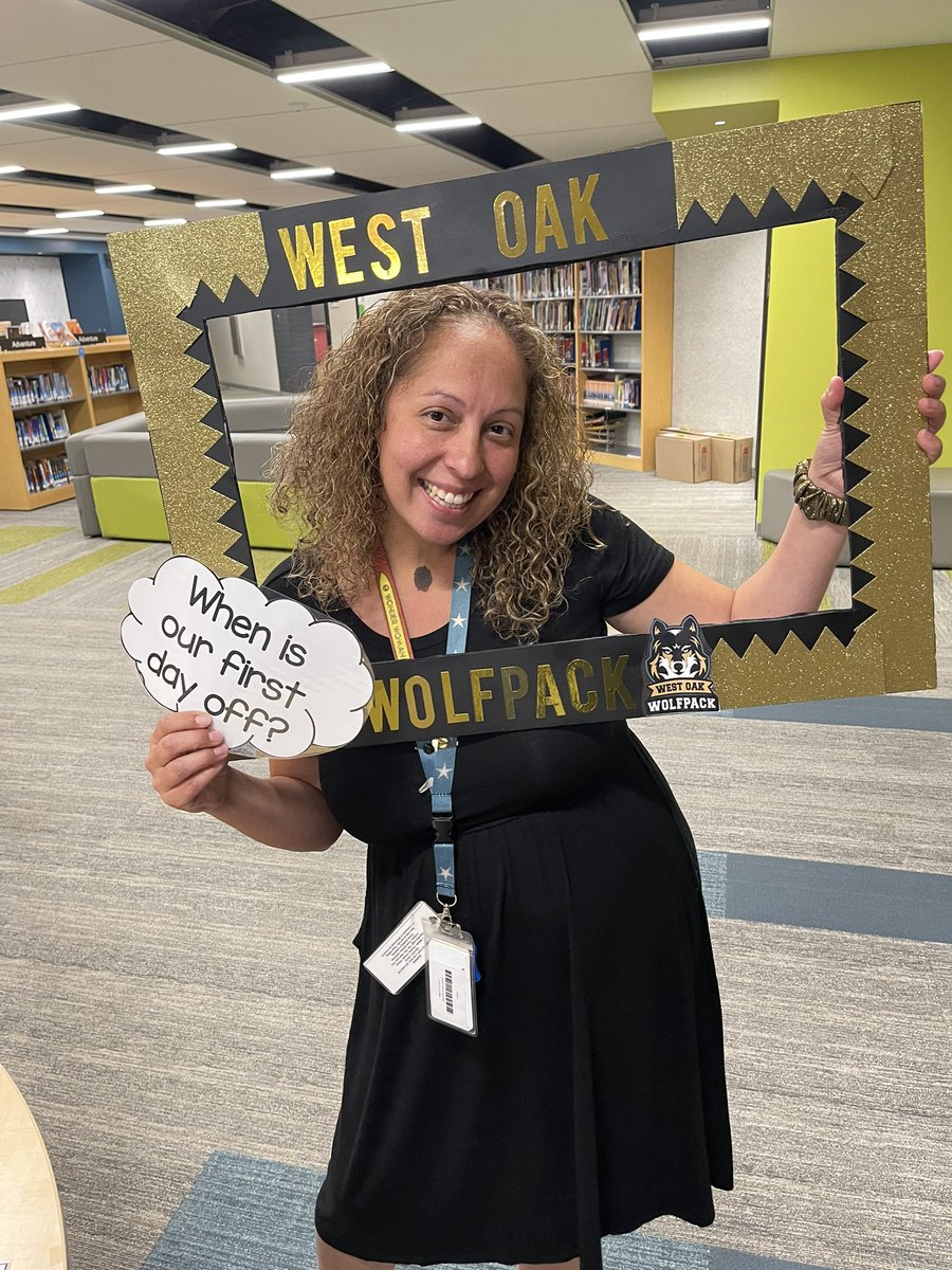 mlozanoD76's tweet photo. Thanks for the last minute help with the Wolfpack Selfies board Shelly! It was great to see students and parents get good use of it during Meet &amp; Greet! And of course, some of us staff members couldn't resist to snap a selfie!! ✨ #d76diamonds #sparkleon https://t.co/A5XM7NgJGh