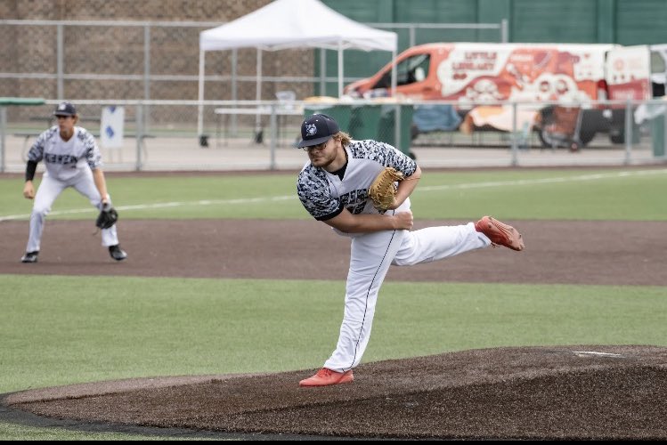 nnocd1's tweet photo. Thank you @DuluthHuskies for a great end to the summer. #rollskies #raisehowl End of the summer in the NWL stats:
Games: 3
Starts: 3
Innings: 15
Hits: 14
Runs: 3
Earned Runs: 3
Strikeouts: 8
Walks: 7
ERA: 1.80 https://t.co/coCySBJgBu