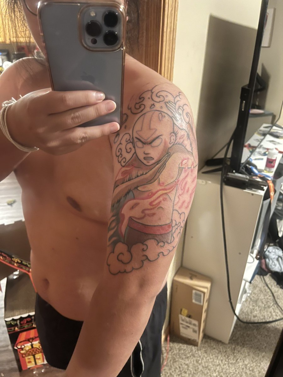 TheTeedanLee's tweet photo. The start of my Avatar the Last Airbender sleeve. I’m so excited to have this finished out! https://t.co/4F93lHmyyZ
