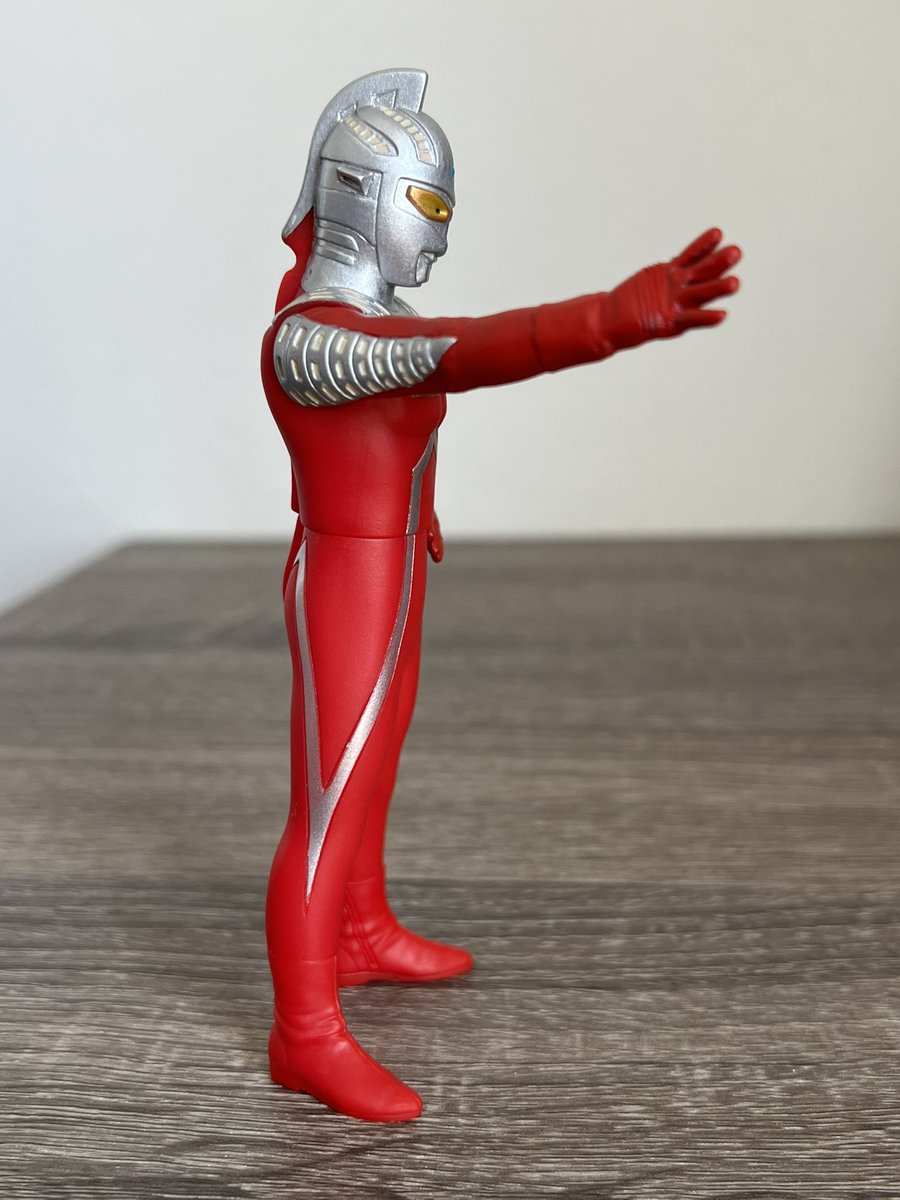 ウルトラヒーローシリーズ セブン上司」 四面図。ポーズは円谷