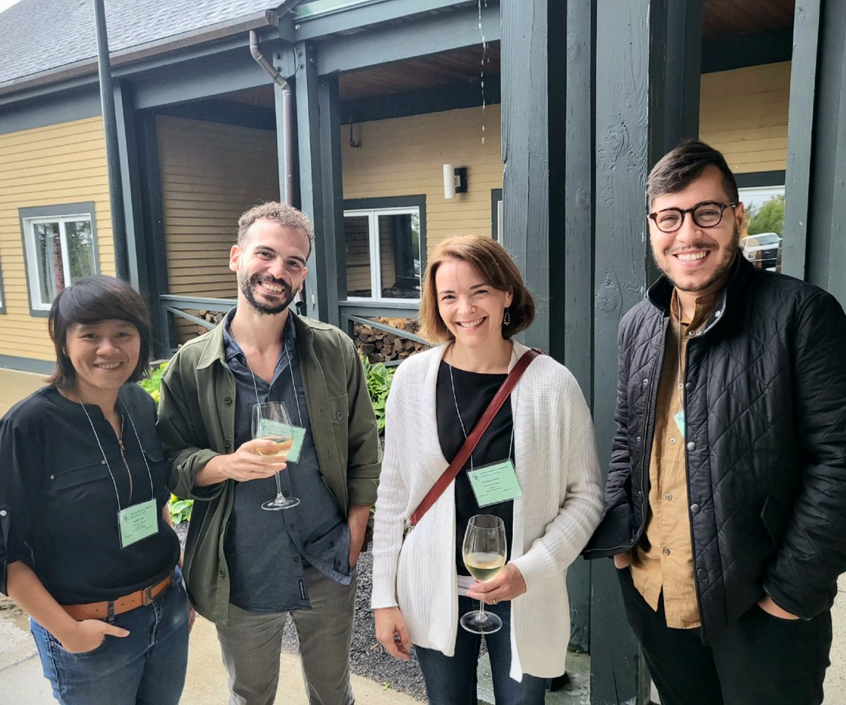 Kimberly Kline 🏔 (@kimingeneva) on Twitter photo Current and former lab members enjoying an amazing #GRCStrepBio22. I'm honored and excited to work with <a href="/JWVeening/">Jan-Willem Veening</a> and <a href="/MichaelFederle/">Michael Federle</a>, as incoming co-chair of #GRCStrepBio24 together with <a href="/josealemos/">Jose Lemos 🇧🇷🇺🇸</a>! Current and former lab members enjoying an amazing #GRCStrepBio22. I'm honored and excited to work with <a href="/JWVeening/">Jan-Willem Veening</a> and <a href="/MichaelFederle/">Michael Federle</a>, as incoming co-chair of #GRCStrepBio24 together with <a href="/josealemos/">Jose Lemos 🇧🇷🇺🇸</a>!