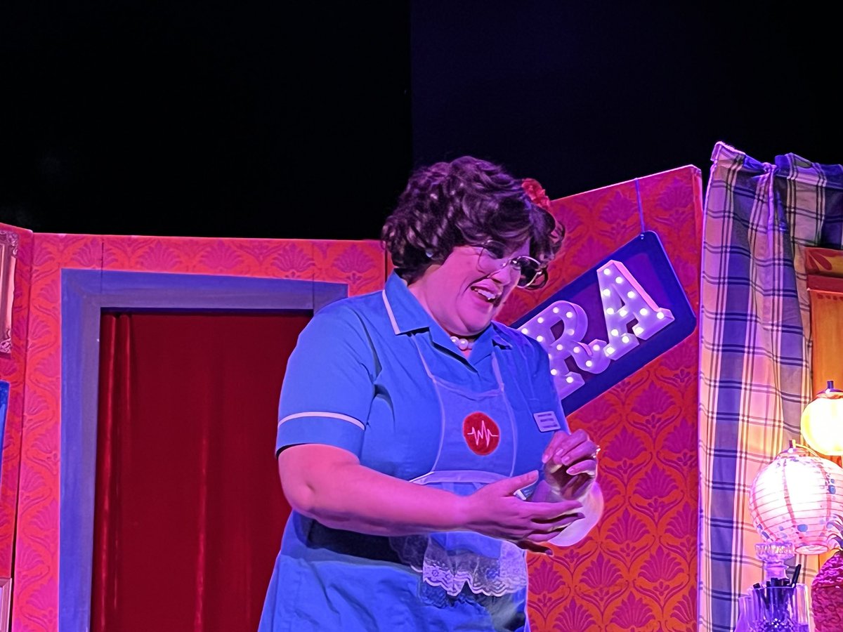 mrpdhenderson's tweet photo. @edfringe @myradubois @LucyFrederick #aproblemshared The very wonderful #RoseLavender in action. Don’t miss it! https://t.co/EB30aX5hfm