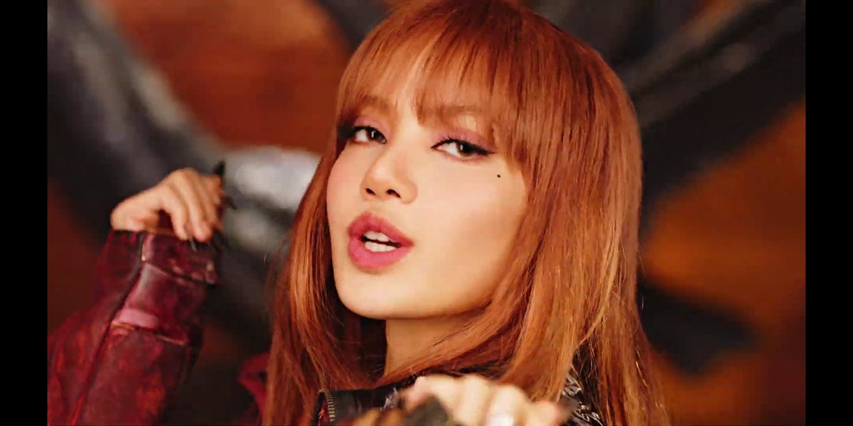 hourly lisa tweet media