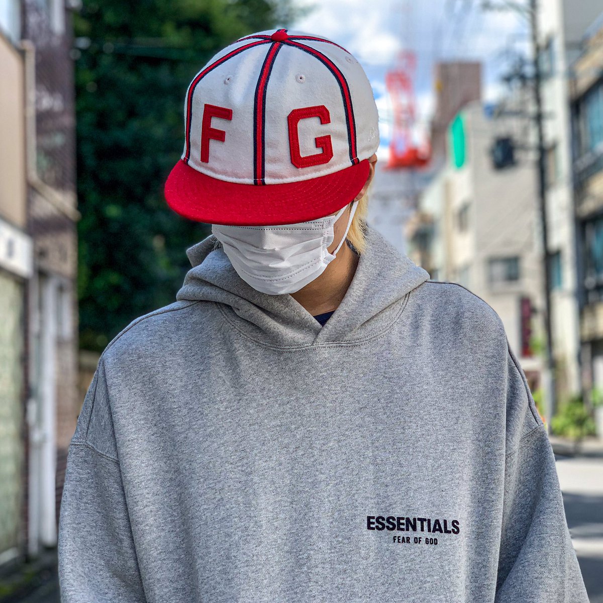 REGGAWS_JBV's tweet photo. 【RECOMMENDED CAP】
-
CAP
@fearofgod
-
HOODIE
@essentials 
サイズ：M
-
着用モデル
身長：170cm
体重：55kg
-
#fearofgod
#reggaws #jackinthenet
#フィアーオブゴッド
#レガウス #ジャックインザネット #メンズファッション https://t.co/vmOzeBbnYr