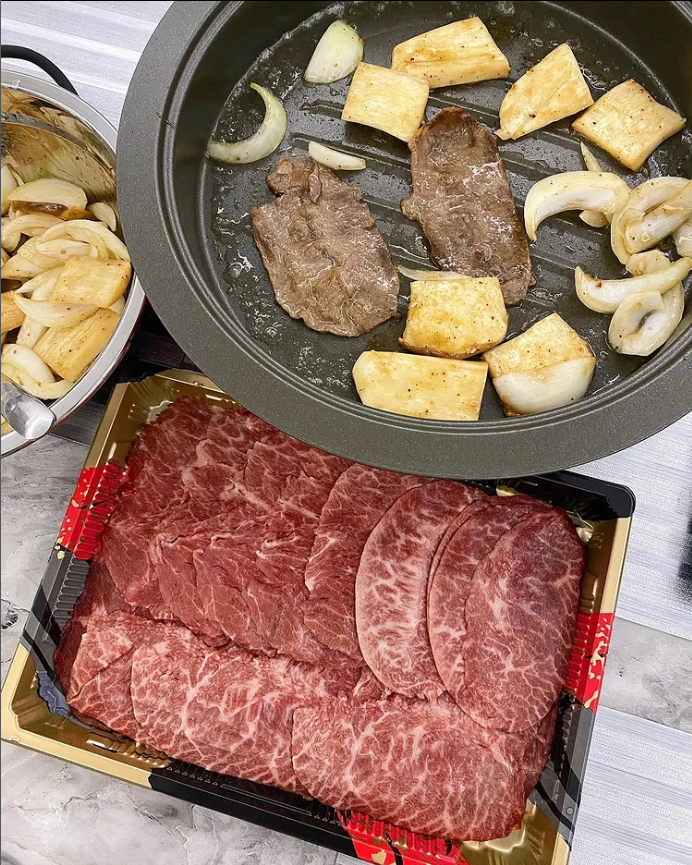 HarukoBmww's tweet photo. Oyster blade bbq cut best for bbq at home 😋😋👍🏻 taste so good and super tender 🤩🥩 https://t.co/p2itBGj07x