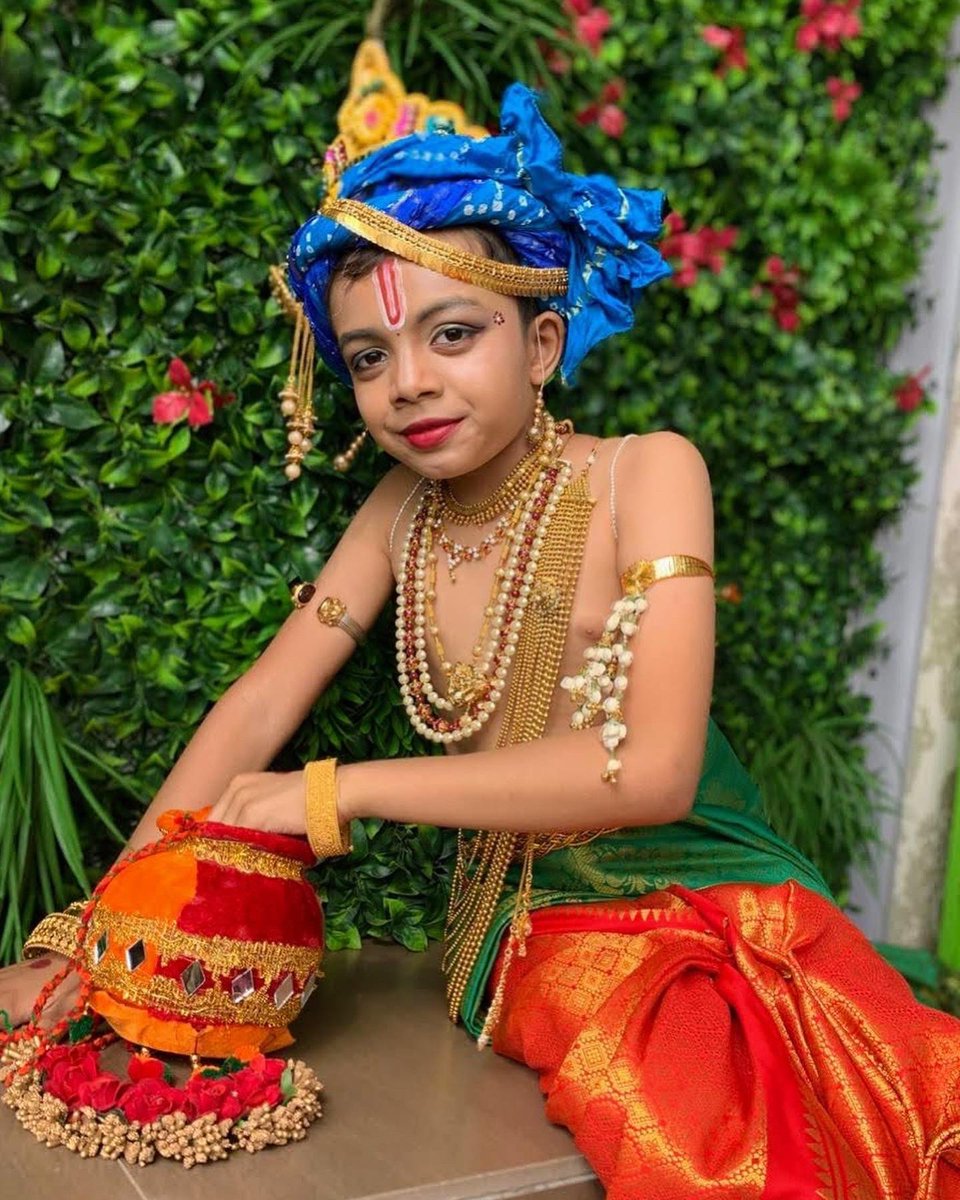 ShivasSignature's tweet photo. May Murli Manohar continue to bestow health and prosperity on your family and may you always find peace. 
Happy Shrikrishna Janmashtami!
Team @ShivasSignature 

#Janmashtami #harekrishna #JanmashtamiSpecial #Janmashtami2022 #ShriKrishnaJanmashtami #कृष्णजन्माष्टमी 🌺श्री कृष्ण 🌺 https://t.co/fF6eSE0QYt