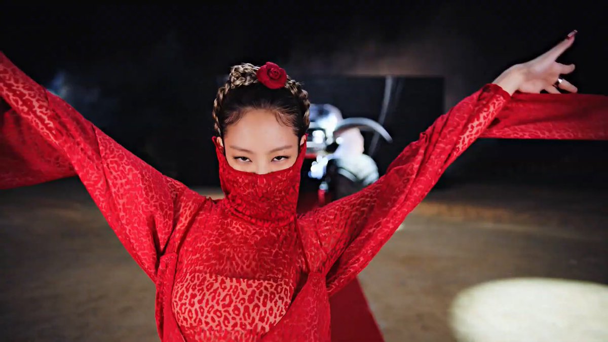 rubiesniniii's tweet photo. THIS IS JENNIE’S ERA https://t.co/7IVinc9yvt