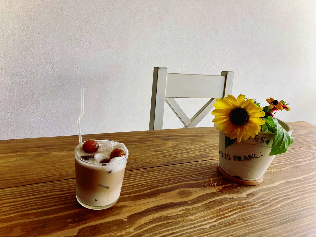 verb_cakecafe's tweet image. カフェバーブ·ᴥ·

𓌉◯𓇋 quiche lorraine
 ホワイトソースのキッシュ♡♡

 #cafe #coffee #icelatte #drip
 #quiche #quichelorraine #花
 #sakuzan #美濃焼 #キッシュ
 #静岡カフェ #静岡キッシュ #器