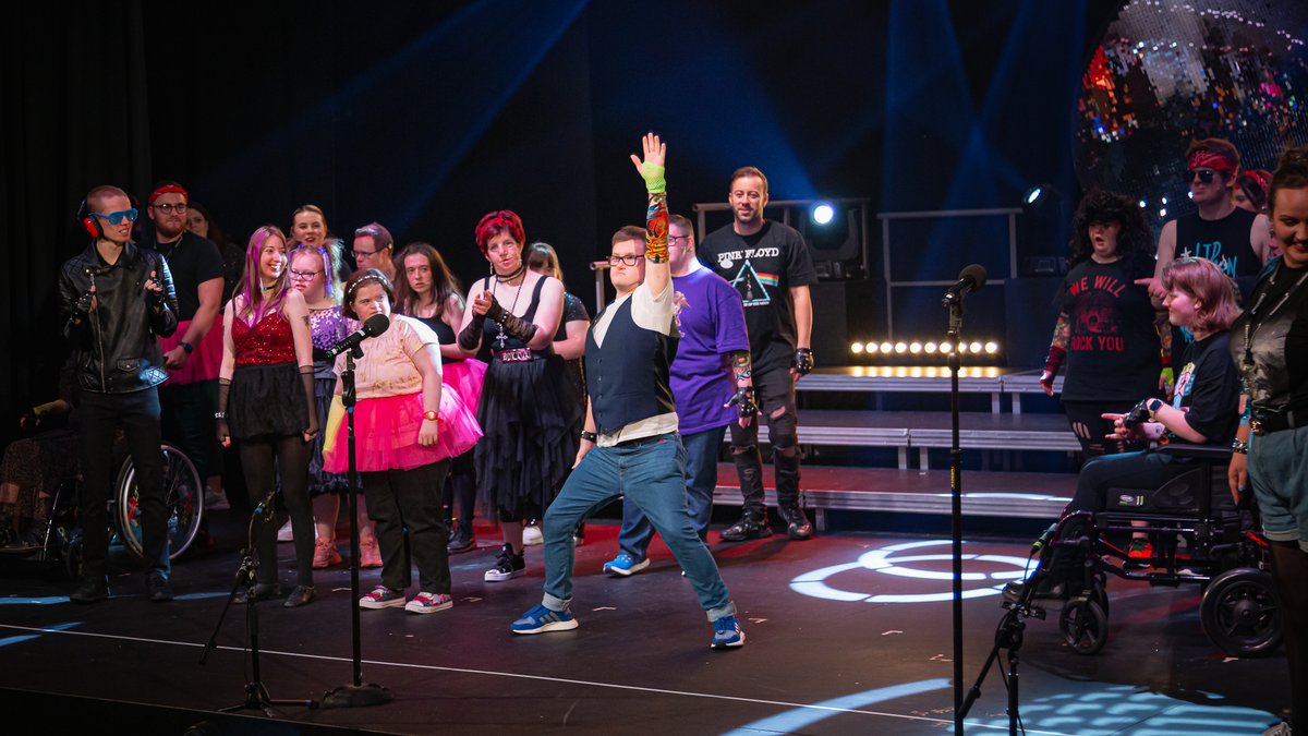 CentrestageMT's tweet image. 🎸🎤 Can we take a moment for these rock poses?! Massive congratulations to our Aspire2Perform cast who put on 2 excellent shows performing the songs of Queen this week. Interested in our Aspire groups? Visit: centrestagemt.org.uk/classes #ComeFindYourself at CentreStage