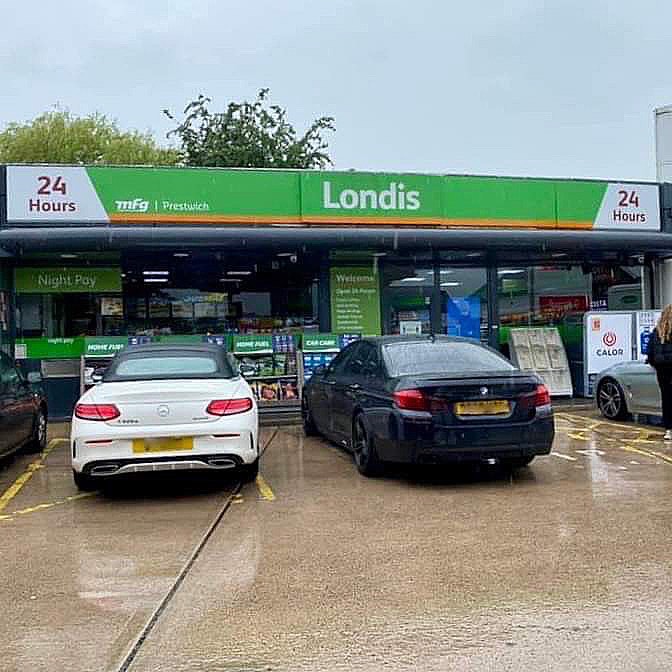 Coldevelopments's tweet image. What a fantastic transformation at MFG Prestwich!

@MotorFuelGroup #fitoutinteriors #fitoutcontractor #loveconstruction #ColdDevelopments