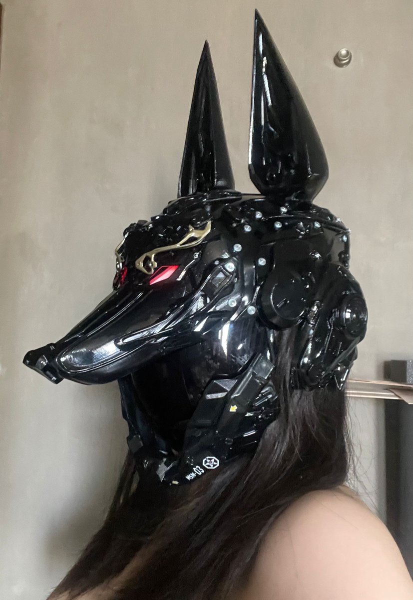 🐺🐺Experimental mecha helmet https://t.co/cAnQHJJl39