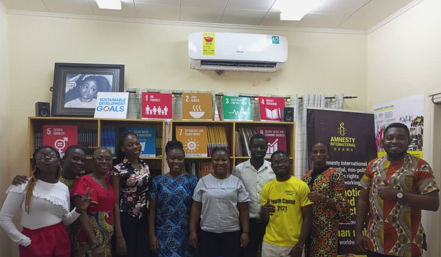 amnestyghana's tweet photo. @amnestyghana  welcomed some students Human Rights activists from the University of Education Winneba. Our discussion centered on how we work in Ghana as well as some highlights of our campaign work. https://t.co/2TiM0icumk