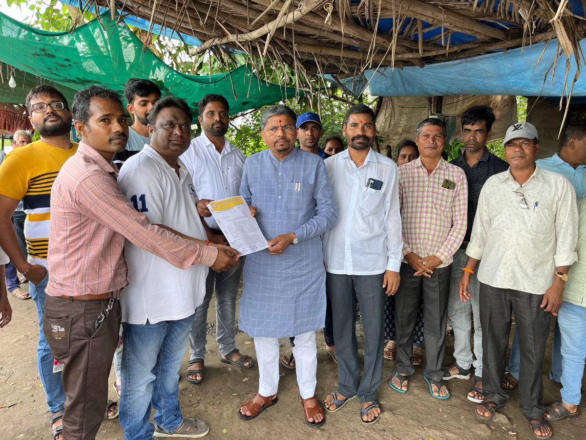 *ગુજરાત રાજ્ય તલાટી કમ મંત્રી મહામંડળની પડતર માંગણીને લઇ આજરોજ વલસાડ જિલ્લા તલાટી કમ મંત્રી મંડળ દ્વારા માન.નરેશભાઈ પટેલ સાહેબશ્રી (માન. મંત્રીશ્રી આદિજાતિ વિકાસ અન્ન અને પુરવઠો ) ગુજરાત સરકારશ્રીને રૂબરૂ મળી તલાટી કેડરના પ્રશ્નોની રજુઆત કરવામાં આવી.<a href="/TcmValsad/">વલસાડ જિલ્લા તલાટી કમ મંત્રી મંડળ</a> <a href="/kapradaTcm/">Kaprada Taluka Talati Cum Mantri Mandal</a> <a href="/GRTMM1/">ગુજરાત રાજ્ય તલાટી મંત્રી મહામંડળ (OFFICIAL)</a>