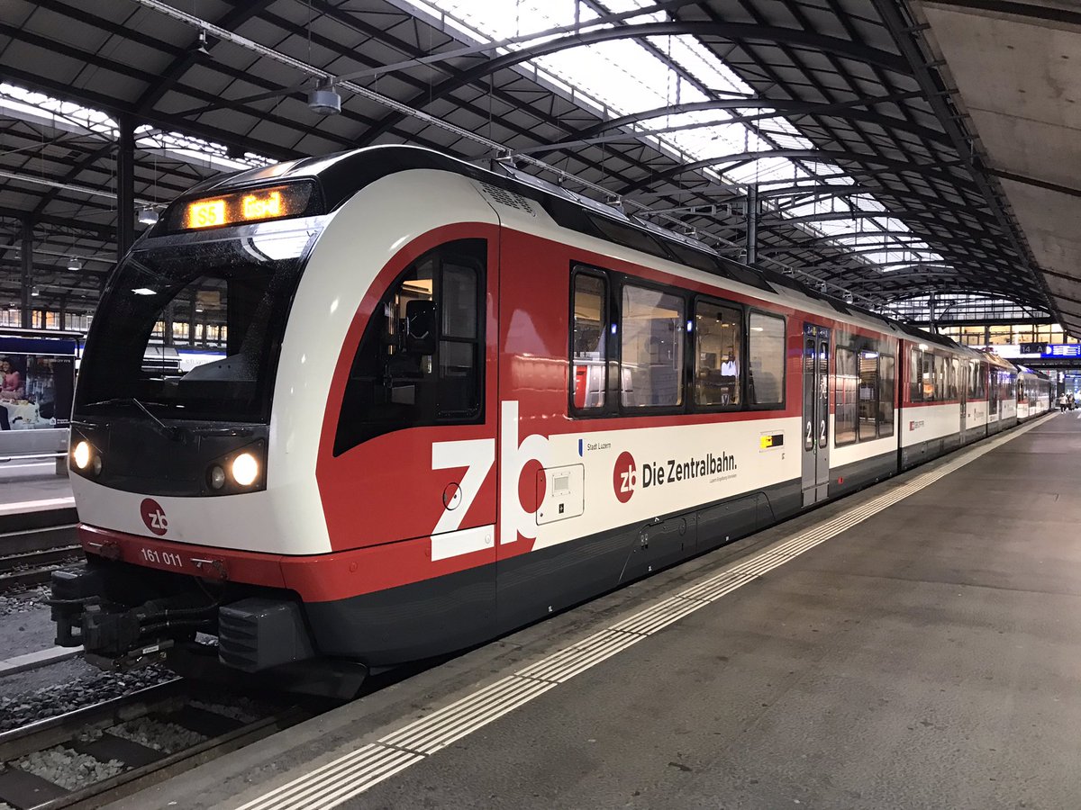 david_g_cooper's tweet photo. #60InAugust DAY 1️⃣9️⃣

▫️Train 26▫️
TRN2108 • 0738 Zürich Hb - Luzern 
▫️Train 27▫️
SBA21530 • 0842 Luzern - Alpnachstad https://t.co/utMEQuY95m
