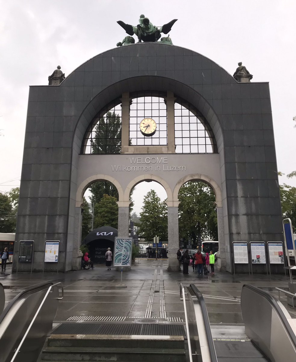 david_g_cooper's tweet photo. #60InAugust DAY 1️⃣9️⃣

▫️Train 26▫️
TRN2108 • 0738 Zürich Hb - Luzern 
▫️Train 27▫️
SBA21530 • 0842 Luzern - Alpnachstad https://t.co/utMEQuY95m