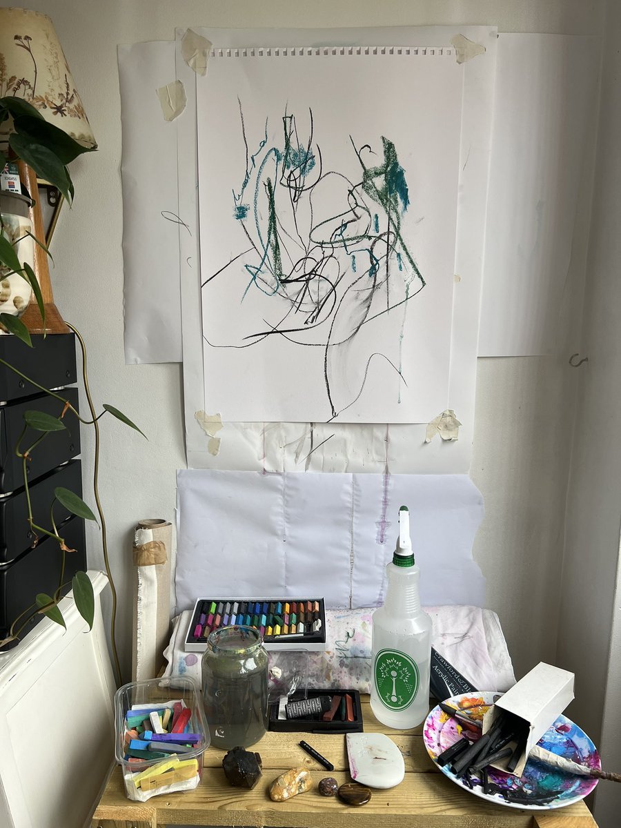 emmabarnfield1's tweet photo. Latest piece- letting go #abstractart #abstractartist #exspressiveart #gloucesterartist #myartwork https://t.co/eP4V9zCbYB