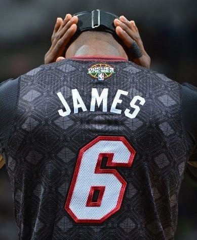 LeBron4K's tweet photo. •   L  E  B  R  O  N      J  A  M  E  S
           T  H  E                 G O A T https://t.co/llGmHl2U3M