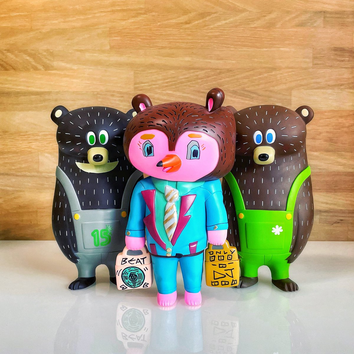 wilson1980's tweet photo. ʜᴀᴘᴘʏ ғʀɪᴅᴀʏ 🐻💗🐻✨
#sofubitoys #sofubi #sofvi #toys #softvinyl #softvinyltoy #toys4life #arttoy #toyscollection #bgbear #greencow #koheiogawa #小川耕平 #可愛い #cute #how2work #paradise2005 #bear #ガチャ #ガチャガチャ #robkidney #ロブキドニー #fridaybear https://t.co/4JAGMet64Q